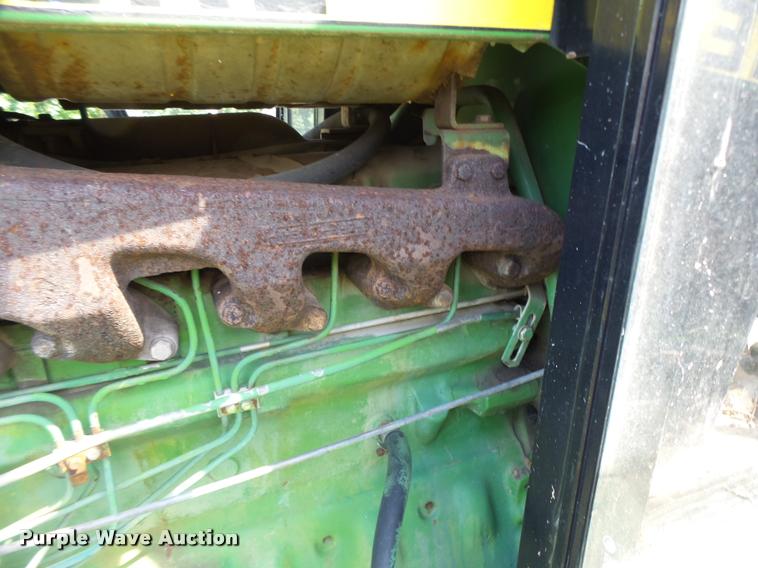 image for item DB5801 John Deere 3040 tractor