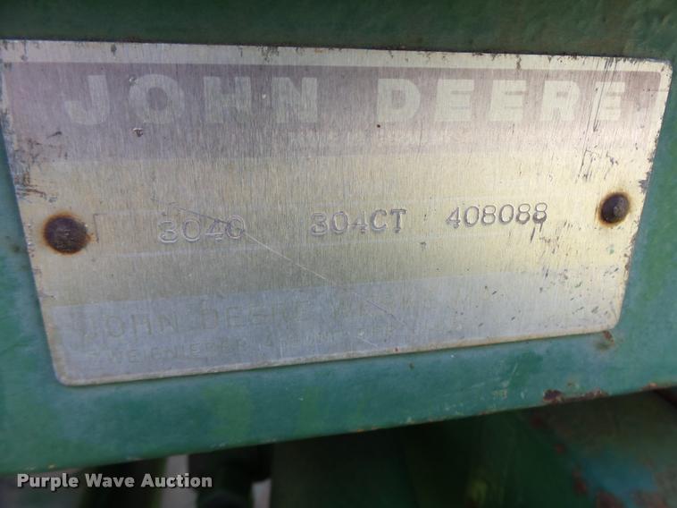 image for item DB5801 John Deere 3040 tractor