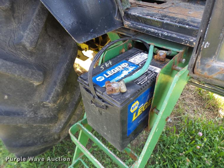 image for item DB5801 John Deere 3040 tractor