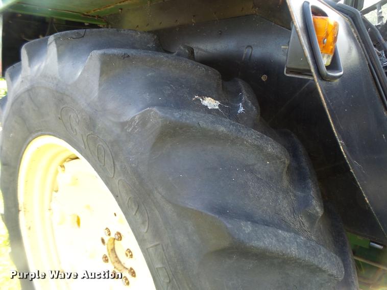 image for item DB5801 John Deere 3040 tractor