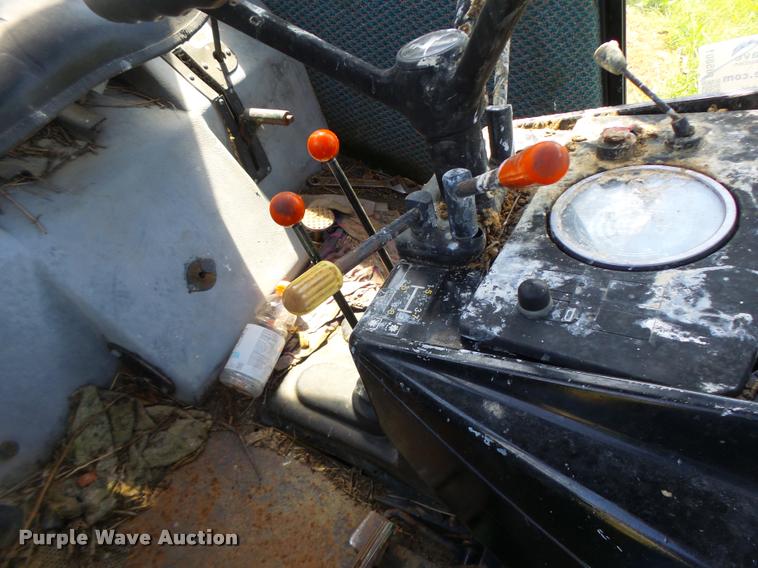 image for item DB5801 John Deere 3040 tractor