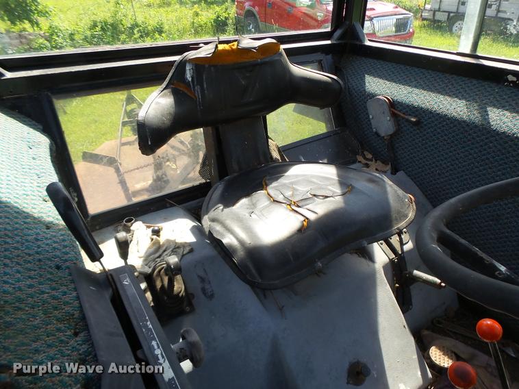 image for item DB5801 John Deere 3040 tractor