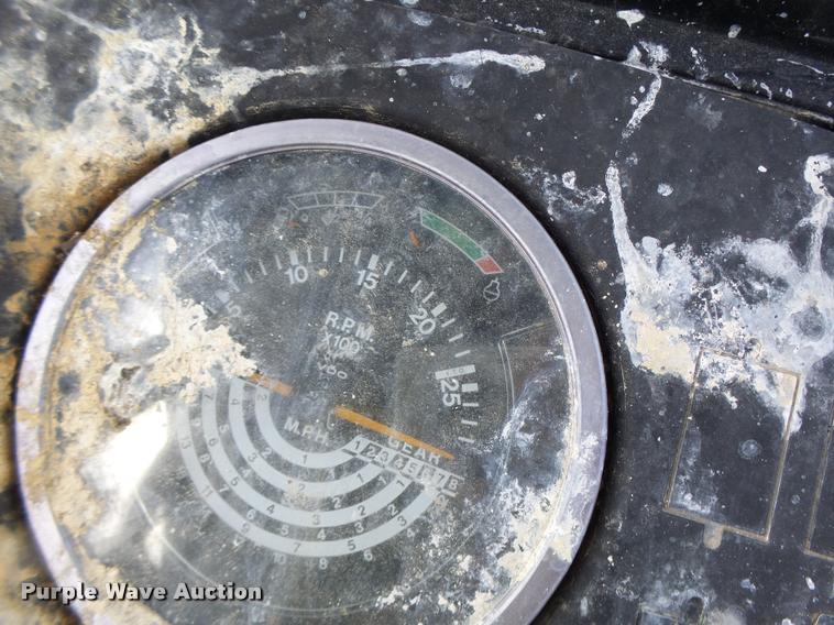 image for item DB5801 John Deere 3040 tractor