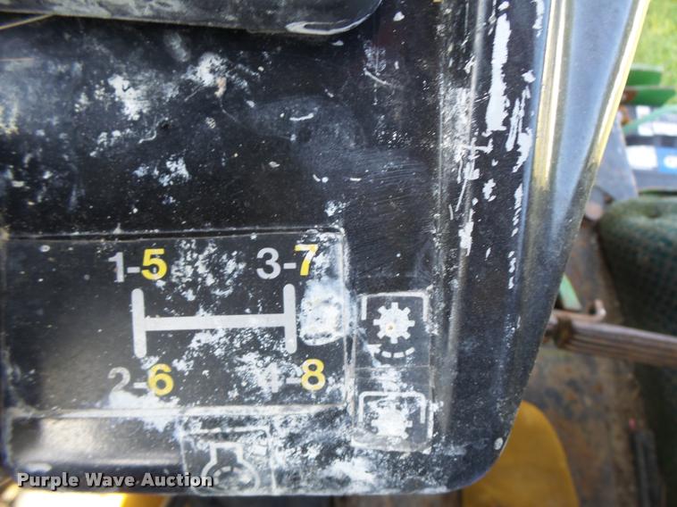 image for item DB5801 John Deere 3040 tractor