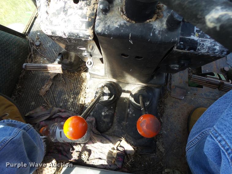 image for item DB5801 John Deere 3040 tractor