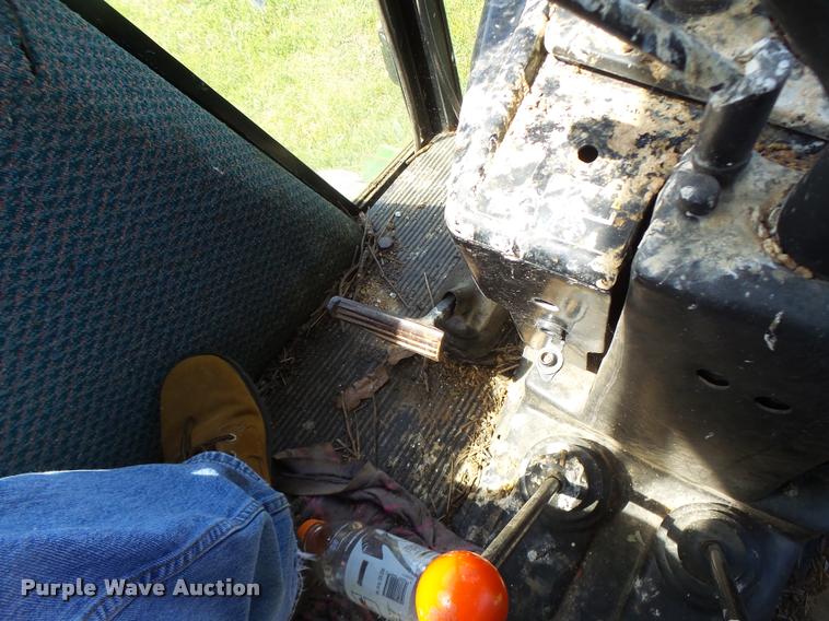 image for item DB5801 John Deere 3040 tractor