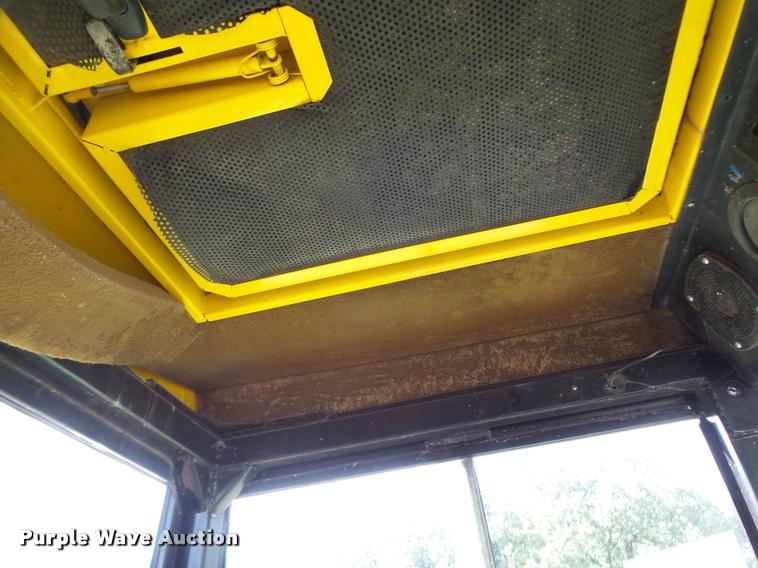 image for item DB5801 John Deere 3040 tractor