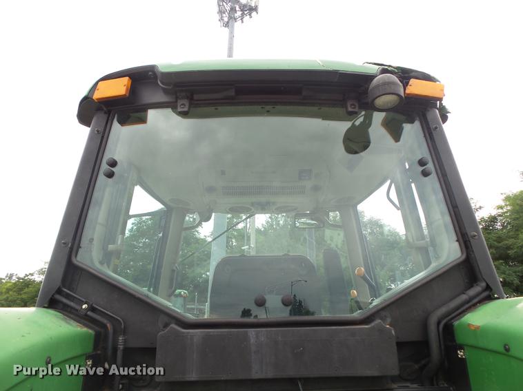 image for item DB7498 2007 John Deere 6415 MFWD tractor