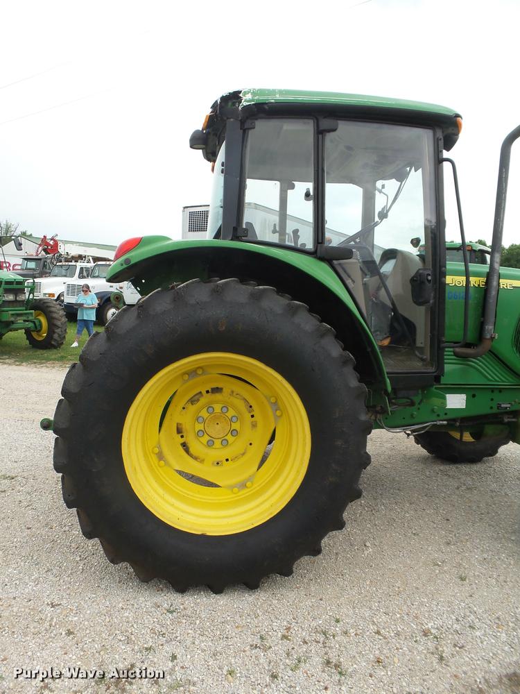 image for item DB7498 2007 John Deere 6415 MFWD tractor