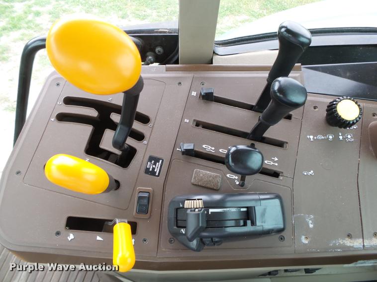 image for item DB7498 2007 John Deere 6415 MFWD tractor