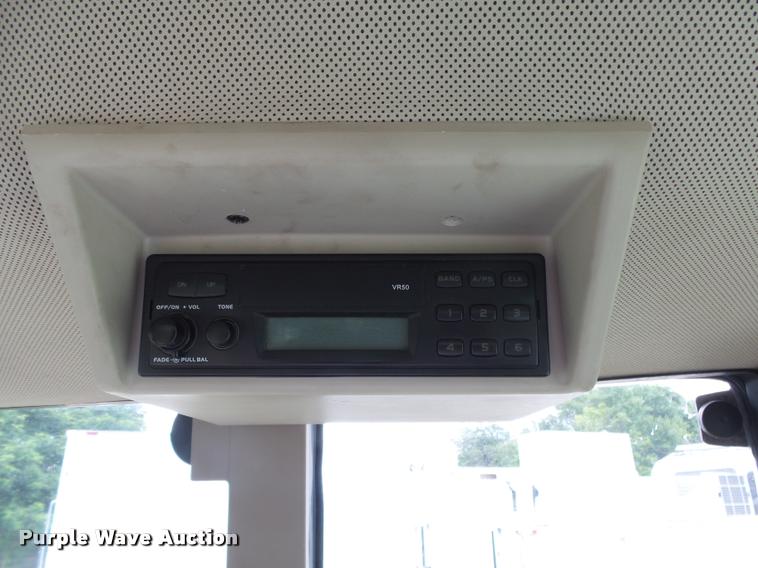 image for item DB7498 2007 John Deere 6415 MFWD tractor