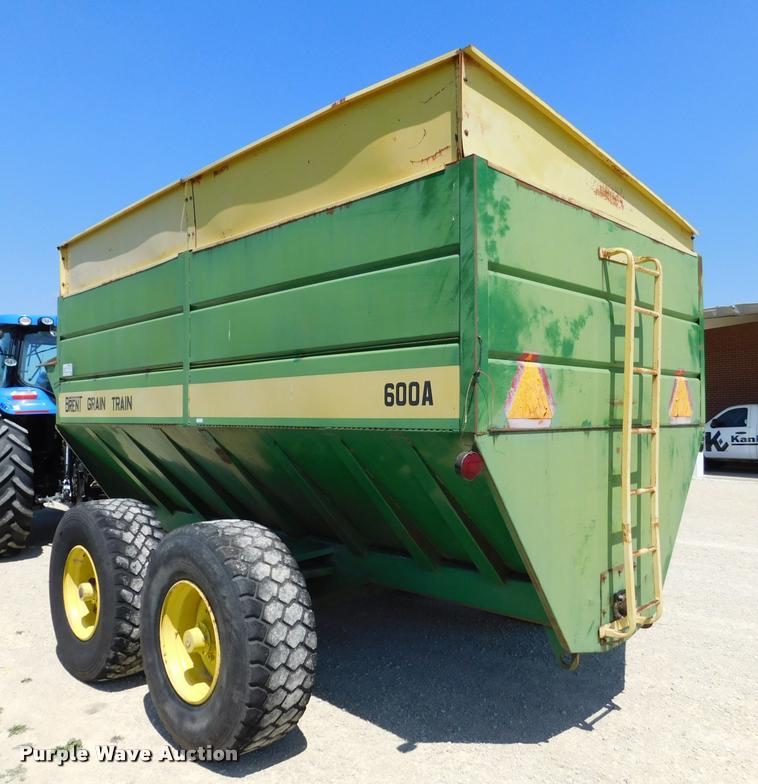 image for item DB9400 Brent Grain Train 600A grain cart