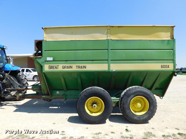 image for item DB9400 Brent Grain Train 600A grain cart