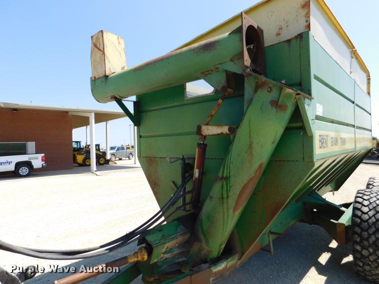 image for item DB9400 Brent Grain Train 600A grain cart