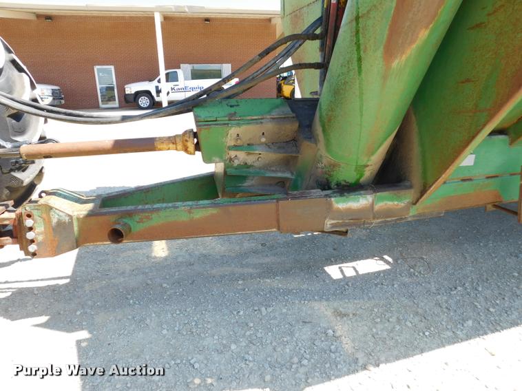 image for item DB9400 Brent Grain Train 600A grain cart