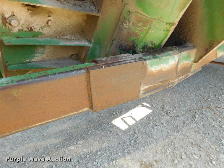 image for item DB9400 Brent Grain Train 600A grain cart