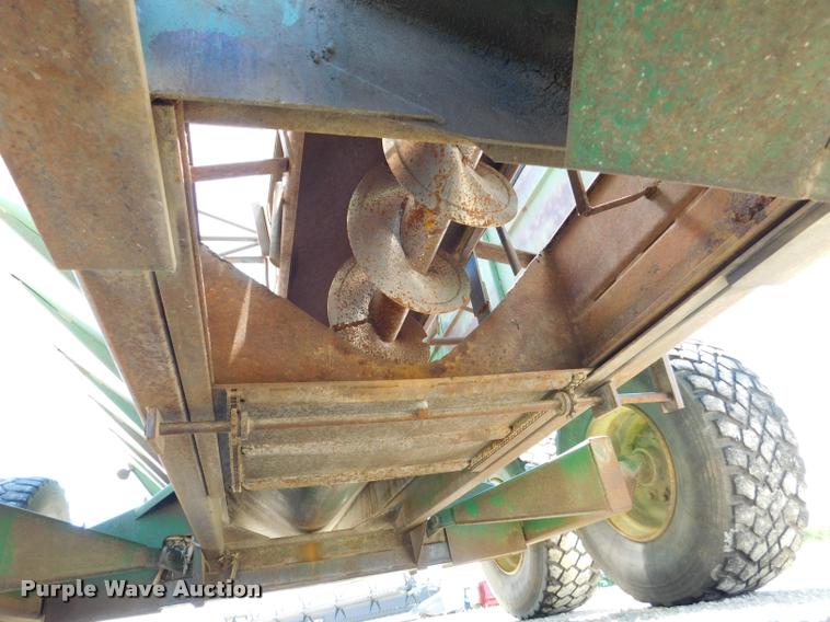 image for item DB9400 Brent Grain Train 600A grain cart