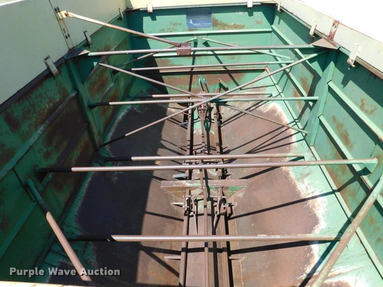 image for item DB9400 Brent Grain Train 600A grain cart