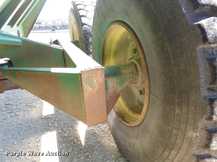 image for item DB9400 Brent Grain Train 600A grain cart