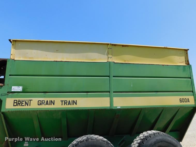 image for item DB9400 Brent Grain Train 600A grain cart