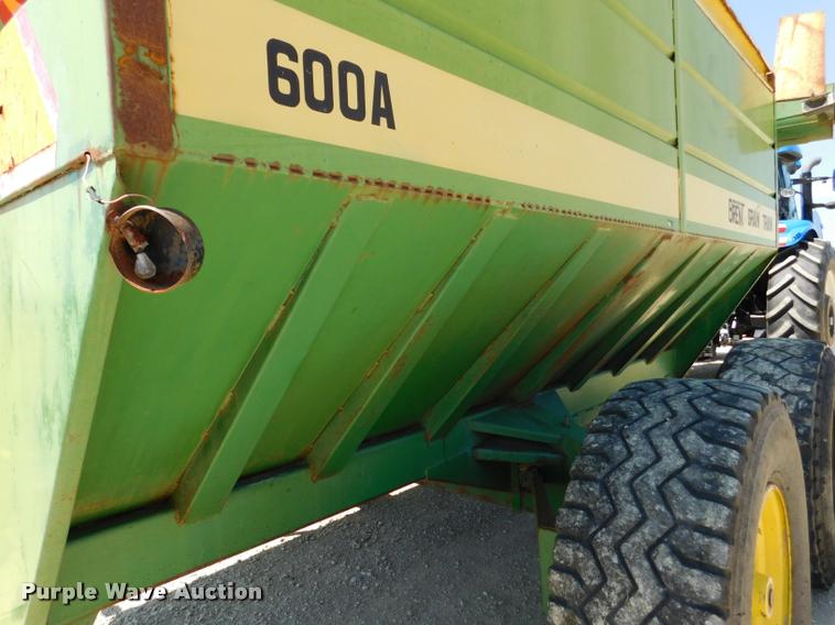 image for item DB9400 Brent Grain Train 600A grain cart