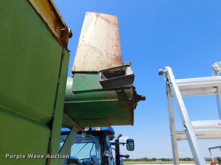 image for item DB9400 Brent Grain Train 600A grain cart