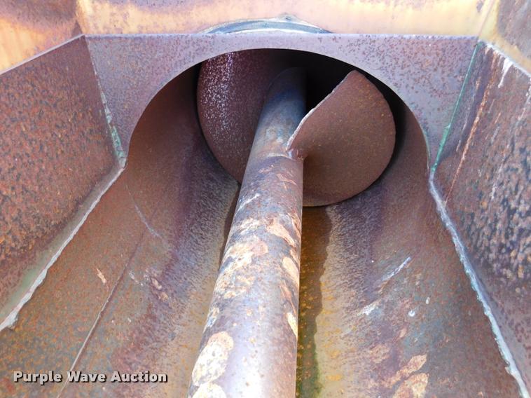 image for item DB9400 Brent Grain Train 600A grain cart