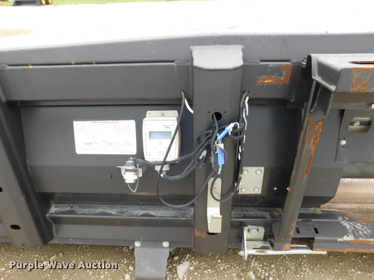 image for item DB9404 2010 Drago N8 Series I corn head