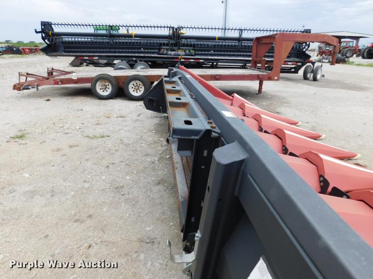 image for item DB9404 2010 Drago N8 Series I corn head