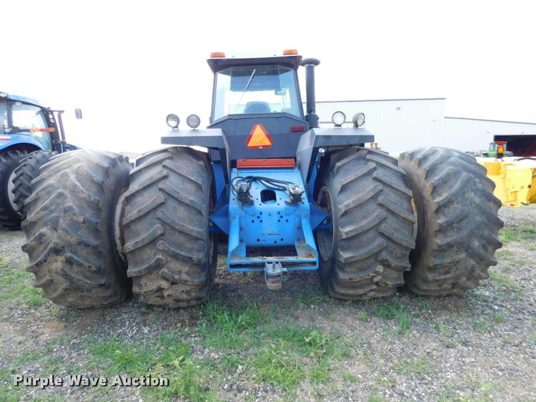 image for item DB9405 1990 Ford 946 Versatile 4WD tractor