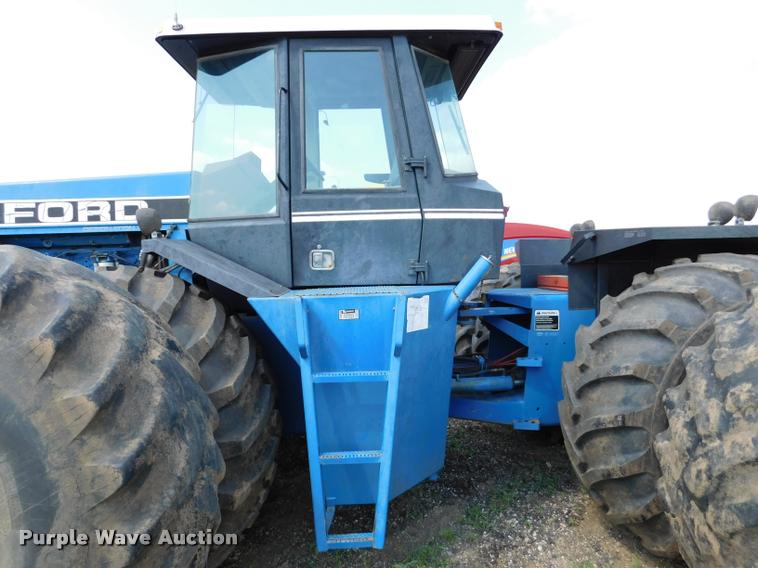 image for item DB9405 1990 Ford 946 Versatile 4WD tractor