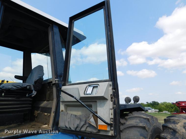 image for item DB9405 1990 Ford 946 Versatile 4WD tractor