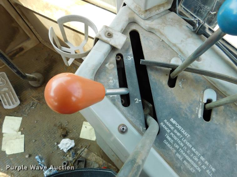 image for item DB9405 1990 Ford 946 Versatile 4WD tractor