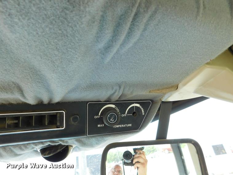 image for item DB9405 1990 Ford 946 Versatile 4WD tractor