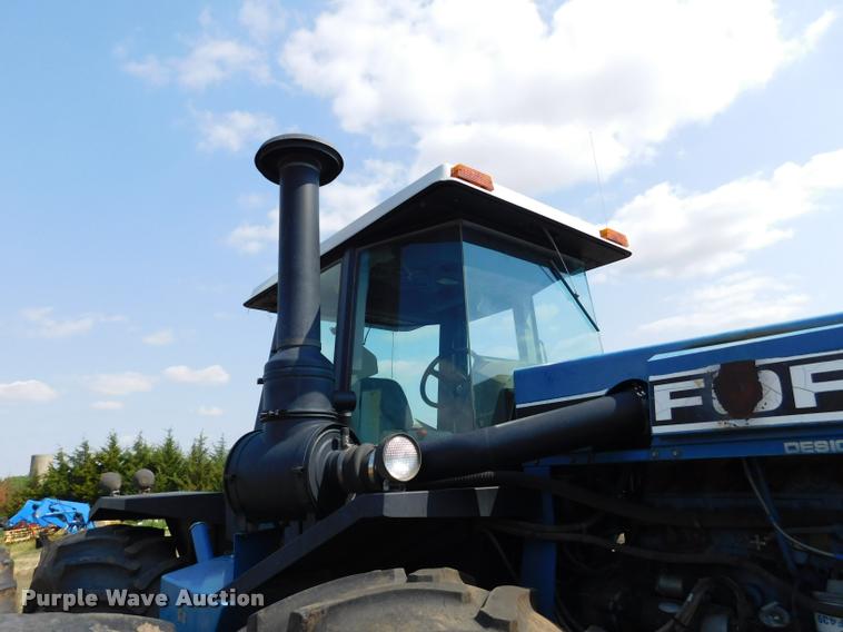 image for item DB9405 1990 Ford 946 Versatile 4WD tractor