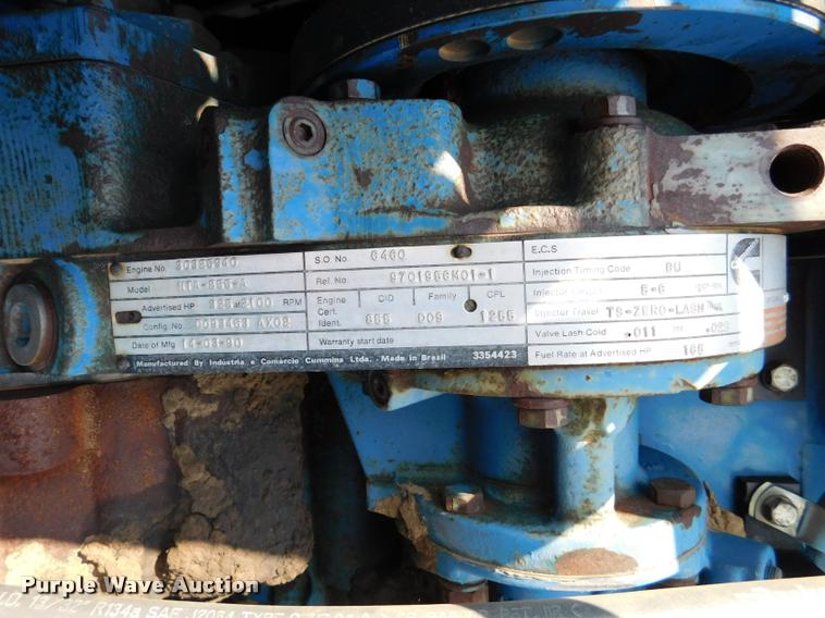 image for item DB9405 1990 Ford 946 Versatile 4WD tractor