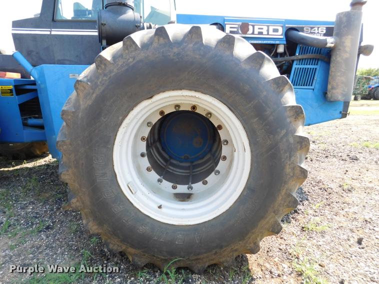 image for item DB9405 1990 Ford 946 Versatile 4WD tractor