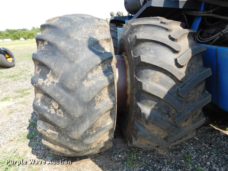 image for item DB9405 1990 Ford 946 Versatile 4WD tractor