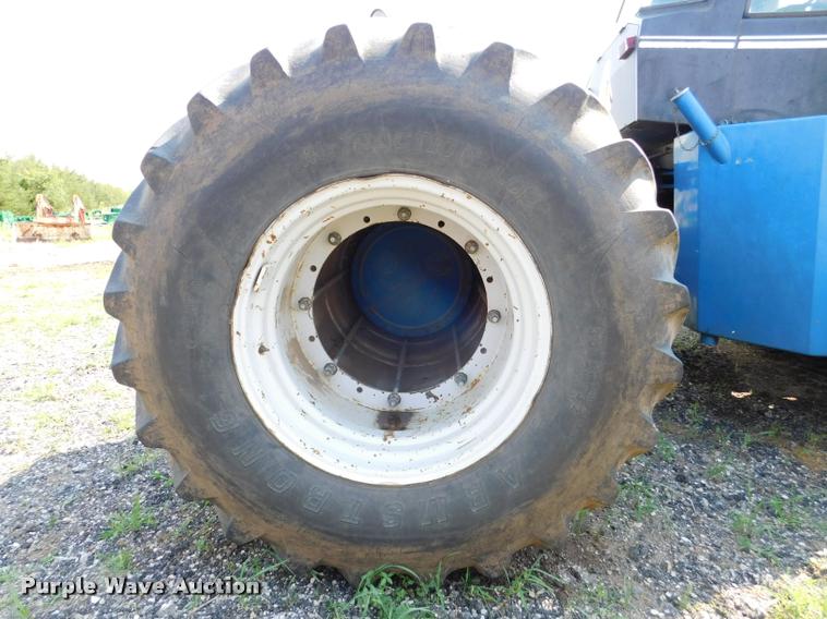 image for item DB9405 1990 Ford 946 Versatile 4WD tractor