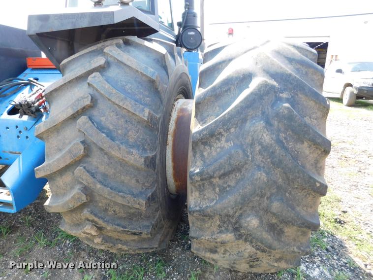 image for item DB9405 1990 Ford 946 Versatile 4WD tractor