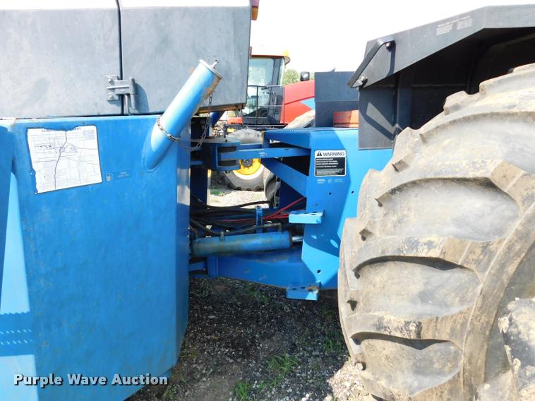 image for item DB9405 1990 Ford 946 Versatile 4WD tractor