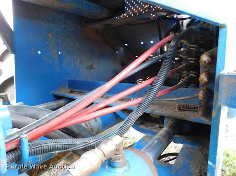 image for item DB9405 1990 Ford 946 Versatile 4WD tractor