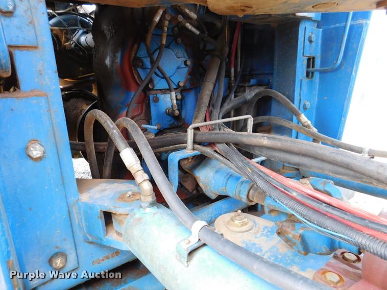 image for item DB9405 1990 Ford 946 Versatile 4WD tractor