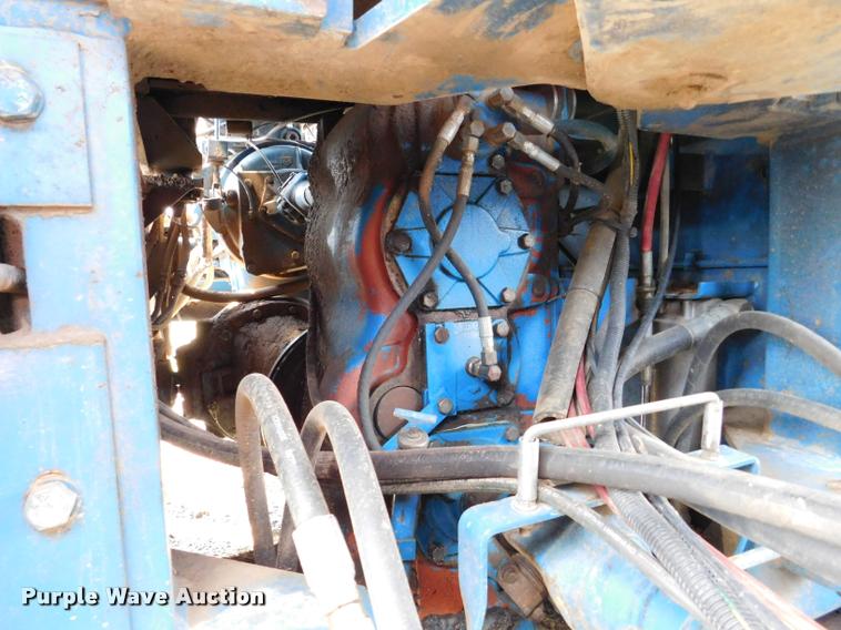 image for item DB9405 1990 Ford 946 Versatile 4WD tractor