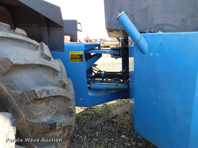 image for item DB9405 1990 Ford 946 Versatile 4WD tractor