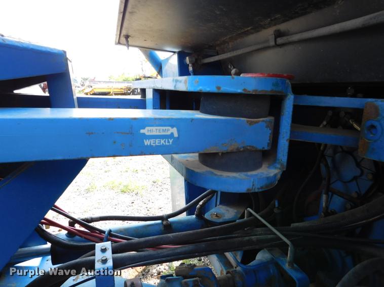 image for item DB9405 1990 Ford 946 Versatile 4WD tractor