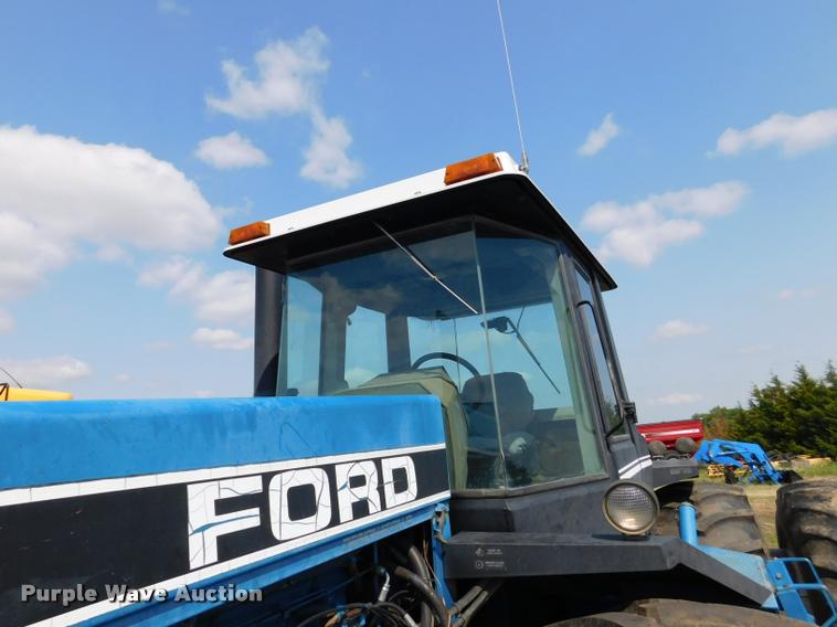 image for item DB9405 1990 Ford 946 Versatile 4WD tractor