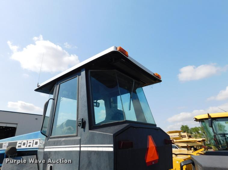 image for item DB9405 1990 Ford 946 Versatile 4WD tractor