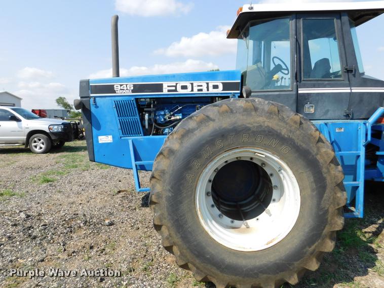 image for item DB9405 1990 Ford 946 Versatile 4WD tractor