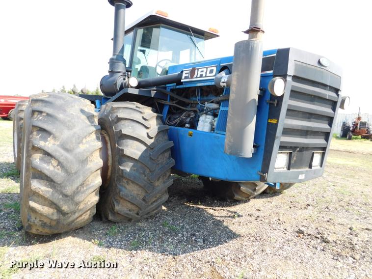 image for item DB9405 1990 Ford 946 Versatile 4WD tractor